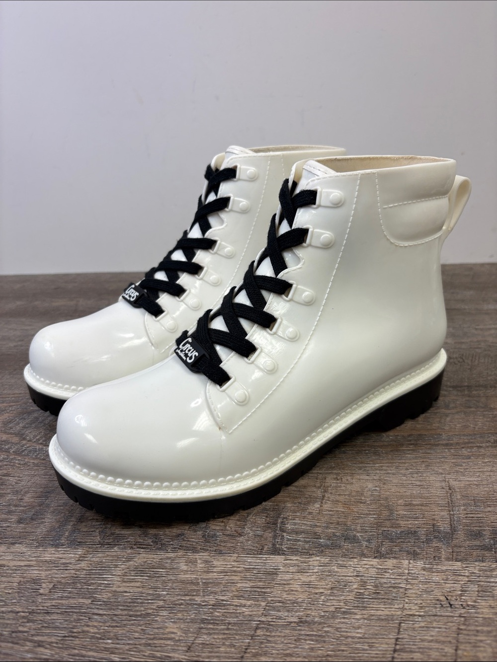 Circus by Sam Edelman Kascade Rain Boots Bright White Black Women’s Size 9